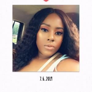 Meet your Posher, Dionna